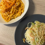 .ニップンの冷凍パスタ＆ソース「nest （ネスト）」シリーズ🍝凍ったままパスタを茹でてソースと和えるだけの超時短で簡単✨蟹のトマトクリームと桜えびのペペロンチーノを食べたけど生パスタ&hellip;のInstagram画像