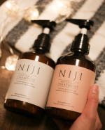 🛁🤍👩今週美容院に行ってきたんだけど、美容師さんに「髪のコンディションいいですね！」って褒められたの🥰すごく嬉しくて、ハッピー気分が続いてるっ☺️乾燥が気になるこの季節、私が使ってるのはNIJ&hellip;のInstagram画像