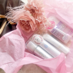 𓍯𝔹𝔼𝔸𝕌𝕋𝕐𓍯⋈・。・。⋈・。・。⋈・。・。⋈@makecover_grちょっと前になるのだけれど、クリスマスイブに素敵なお届けものが‪ꔛ‬♡かわいいラッピングをあけてみると《MCシリーズ&hellip;のInstagram画像