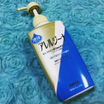 抗ヒスタミン成分配合ボディソープ アレルジーナ　液体タイプ　を使ってます🎵抗ヒスタミン成分配合ボディソープ アレルジーナ　液体タイプ日本で唯一「抗ヒスタミン成分（ジフェンヒドラミン塩酸塩）」&hellip;のInstagram画像