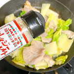 クレイジーソルト ✨日本の食卓で40年以上愛されるハーブソルト😍個人的に大好きなシリーズになります‼️食品添加物を使わず、結晶状の岩塩と数種類のハーブとスパイスで仕上げたハーブソルトは、和・&hellip;のInstagram画像