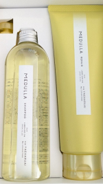 ☀産後の髪の悩みがあり、いろいろなヘアケア商品を調べた中で、とっても気になっていた@medulla_jpパーソナライズシャンプー＆リペアWEB上で行う髪質診断の結果をもとに、約7万通りの組&hellip;のInstagram画像