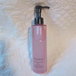 アテニアスキンクリアクレンズオイル 🌷大好きなクレンジングオイル🧴 メイベリンのマジで落ちないマスカラもスルリと落ちてくれて神なオイル🫶とろっとろの厚みのあるオイルがなめらかに伸びてメイク落ち抜&hellip;のInstagram画像