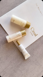 お肌美人の友人（シワも少ない）から スキンケアはビタミンにこだわっているの と聞いて以来、ビタミンが気になってしまって。 厳選されたビタミンCに惹かれて シナールエクシア トライアルスタン&hellip;のInstagram画像