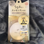 ．．【ファンデーション】ファンデ浮きは日による肌なじみはまぁまぁ良いので浮きがない日は良い乾燥肌で脂肌の私ですがテカリも少なく感じ乾燥もそこまで気になりませんでした肌の色との相性はうーん&hellip;のInstagram画像