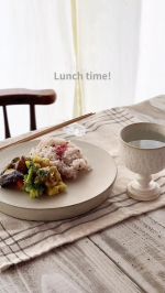 毎日頑張る自分にご褒美ランチ🍽️@nippn_official ・いまどきごはん　具だくさんビビンバ・よくばり御膳　五穀梅ご飯と彩り野菜とバジルチキン色鮮やかで、野菜がたっぷり！何も言わず&hellip;のInstagram画像