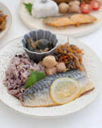 .何かと慌ただしい週末のお昼、FitDishのおかずをワンプレートに盛り付けてゆったりとおうちランチを楽しむことができました。野菜たっぷりのヘルシーメニュー、味付けもちょうどよくとても美味しかったで&hellip;のInstagram画像