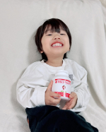 ✿ カルシウムグミV+こどもの成長に必要な栄養素カルシウム・亜鉛・マグネシウム・ビタミンDをバランス良く配合したグミをお試しさせて頂きました♡いくつか味の種類があり今回はイチゴ味🍓+&hellip;のInstagram画像