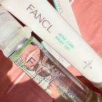 繰り返すニキビを防ぎ、みずみずしいうるおいで満たす「アクネケア」の&rdquo;化粧液+ジェル乳液&rdquo;のセット💚デリケートなニキビ肌の方でも使えるしベタつかないから一年中使いやすいかと思います！1週間だと&hellip;のInstagram画像