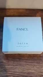 .toiro 2週間お試しセット▼バランシングドロップ 30mLすぅーっと浸透して*角層まで肌をうるおいで満たし、キメなめらかな肌に整える薬用化粧液。▼バランシングミルク 15gすぅー&hellip;のInstagram画像