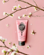 春らしくて気分の上がる洗顔アイテム🫧@rosette.officialのロゼット洗顔パスタ桜いちごの香り🌸🍓甘酸っぱい香りに泡立ちの良いねっとりしたテクスチャー。洗い上がりはしっとりした使い&hellip;のInstagram画像