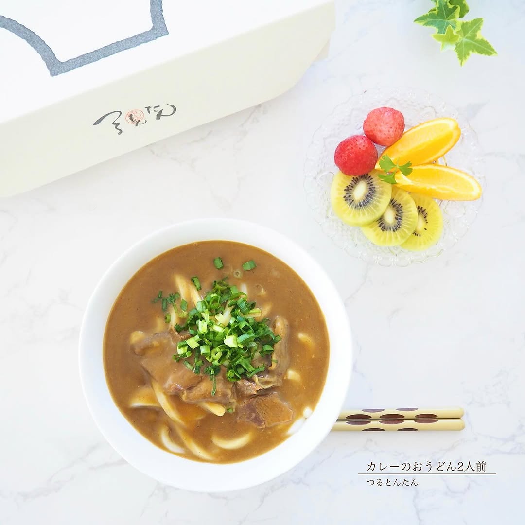 口コミ投稿：. おうちでつるとんたん𓂃 𓈒𓏸 つるとんたんカレーのおうどん2人前✨ お店の味を、おう…