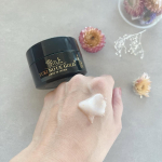 雪の上GOLD普通のタイプ（赤い雪の上クリーム）よりゴールドの粒々が入ってより濃厚なクリームに！#PR #株式会社ステップワールド #雪之上 #雪の上 #yukinoue #雪の上GOLD &hellip;のInstagram画像