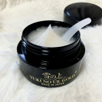 .株式会社ステップワールド雪の上GOLD＊＊＊💡アルブチンで雪のように白い肌Get!💡台湾などアジア圏で大人気アイテム💡手軽なオールインワンジェルぷるぷるのテクスチャーで、なめらか&hellip;のInstagram画像