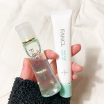  ︎︎ ︎︎『 アクネケア 化粧液+ジェル乳液 』使ってみて1週間程過ぎました。続けて使ってみてお気に入りなところはさらっとしたテクスチャーとボトルの使い勝手の良さです！ ︎︎ベ&hellip;のInstagram画像