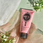 PR@rosette.officialロゼット洗顔パスタ 桜いちごの香りこちらは甘酸っぱくジューシーな桜いちごの香りの洗顔料♪とにかく良い匂いで、かなり気に入りました♡もちもちのきめ細やかな&hellip;のInstagram画像