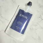 ⋆1本3役. これ1本で髪と頭皮のダメージをケア！／SHIN.薬用ボタニカルスカルプシャンプー300mL＼おためしさせていただきました☺これ1本でシャンプー・スカルプ・コンディ&hellip;のInstagram画像