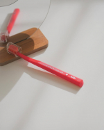 ✎𓂃 𝘵𝘰𝘰𝘵𝘩𝘣𝘳𝘶𝘴𝘩🪥　@curaproxjapan 𝘴𝘢𝘮𝘢 のキッズ歯ブラシ🪧ˊ˗　𝘱𝘰𝘱で可愛い6色展開で子どもが好きな𝘤𝘰𝘭𝘰𝘳を選べる♡.ᐟ　　4-12歳向けとい&hellip;のInstagram画像