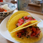 モニプラから日本緑茶センターのクレイジーバジルのモニター中です。今回は、タコサンドを作りました。味付けはクレイジーバジルとオリーブオイルでささっと！ソーセージと根菜のスープ煮を添えて🍴(材料&hellip;のInstagram画像