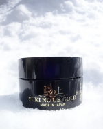 🌸#PR #株式会社ステップワールド 薬用オールインワンジェル「雪の上」から金箔入りのナイトジェル『 雪の上 GOLD 』が新登場したよ&middot;͜&middot;ᰔᩚ金箔入りだからとっても贅沢な感じ！使い方&hellip;のInstagram画像