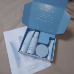 花粉の時期に、ぴったりなスキンケアシリーズを試し中です！DECENCIAというブランドで、敏感肌さん向けのスキンケアです。肌をつつんで花粉から守ってくれる、花粉症の私には心強すぎるお守り的スキ&hellip;のInstagram画像