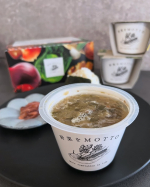 忙しい日はレンチン1分のこれで決まりッ🤍𐙚野菜をMOTTO 高知産ニラにキャベツたっぷり本格だしの牛もつ鍋香りと甘みが強い日本一の生産量を誇る高知県産のニラと肉厚なもつを使ったもつ鍋🥣ꕀ&acute;&hellip;のInstagram画像