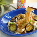 万能すぎる！寺岡家のトマトめんつゆ&nbsp;トマトのグルタミン酸と鰹節のイノシン酸でうまみがたっぷりの麺つゆ&nbsp;煮るだけでミネストローネにも炒めるだけでナポリタンにも煮詰めるだけでチキンソテーにも！&hellip;のInstagram画像