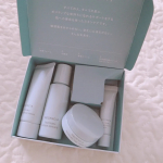 *......花粉症の私&hellip;くしゃみや目のかゆみだけでなく、この季節は肌もなんだかゆらぎがちでスキンケアに悩むことも。今回お試しした、ディセンシアのつつむトライアルセットはそんな花粉&hellip;のInstagram画像