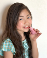 ♡ りこぴ ♡mamicosmeの「グミティント」 まるで グミみたいにぷにぷにで、メイクするのが楽しくなっちゃうよ♡じゅわっと内側から染み出すような発色で、ナチュラルな血色感がかわいすぎるー&hellip;のInstagram画像