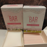 固形シャンプー初使用✨️今の季節にぴったりなさくらの香り🌸手で泡立てられて、髪もきしまないし、ボトルなしでエコだし、洗い上がりもほんのりさくらの香りで良かった⭐️泡立てネットで泡立てたらもっと楽チン&hellip;のInstagram画像