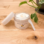 .　あたたかい日も増えてきて、子どもを連れてお散歩や公園へ出かけることも多くなりました🌸　春の陽射しはとっても気持ち良いですね🥰　でも油断していると、紫外線と寒暖差で肌がゆらぐ季節です❣&hellip;のInstagram画像