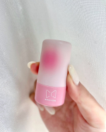 .最近愛用しているリップ＆チーク👀🌸－－－－－－－－－－－－－－－「mamicosme グミティント 01 チェリーレッド 8g」まるでグミのような、新感触のチーク＆リップ「グミティン&hellip;のInstagram画像