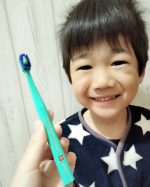スイス発プレミアム歯ブラシ‥『 クラプロックス歯ブラシ CSスマート 』(ハンドルカラー緑)／ １,２１０円 のご提供を受けて投稿しています。CS5460より少しスリムで小柄なヘッドがお口のどこへ&hellip;のInstagram画像
