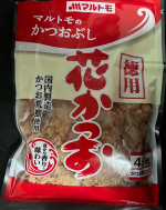 #PR #マルトモ株式会社 #マルトモの花かつお #何が届くかお楽しみ #monipla #marutomo_fan 初めてダシから取った味噌汁。ついでにダシがらを醬油で味付けして千切りキャベツのおま&hellip;のInstagram画像