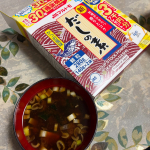 発売から30周年を迎えたというマルトモ(@prebushi_marutomo )の「新鰹だしの素」を使ってお味噌汁を作りました😄こだわりの原材料を使用し、かつお節の豊かな香りと宗田がつお節のコ&hellip;のInstagram画像