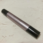 夜の寝る前にアイゾーン ダブルリバイタライザーを使用してマッサージしています。セラムを塗ってから、バームを塗って心地よいリラックスタイムを楽しんでいます！スティックタイプなので、ダイレクトに塗れて&hellip;のInstagram画像