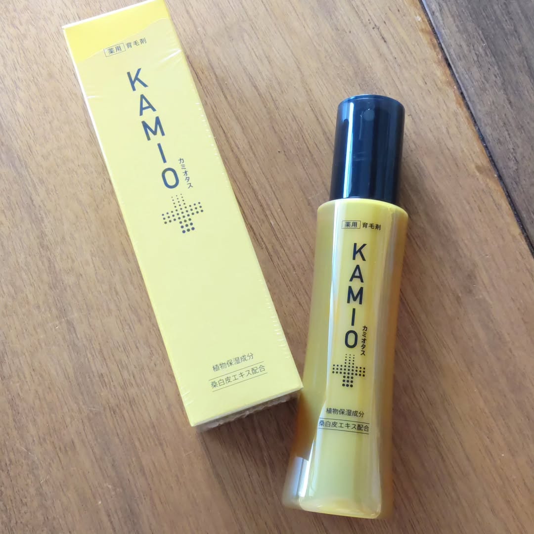 口コミ投稿：「KAMIO+（カミオタス）」薬用アロマ育毛剤です。髪の分け目が目立ってきてしまって…