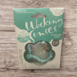 クラプロックスベビー歯がためを使ってみましたー♡0ヶ月から24ヶ月まで使えるのはありがたい!先端が歯ブラシ状になっているので歯ブラシの練習には最適です！また、中にビーズが入っているので持ち&hellip;のInstagram画像