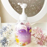 Kicca クリームシャンプー 380g  １本で⚪️シャンプー⚪️リンス⚪️トリートメント⚪️頭皮クレンジング⚪️保湿（ヘアパック）⚪️ヘアフレグランス で、サロン級スペシャルケア&hellip;のInstagram画像