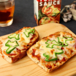 朝から簡単にピザトーストが楽しめる◎正田醤油の「ピザトーストソース」🍕旨味のあるトマトにスパイスが混ざっていて、あのタバスコのソースも入っているのだとか👀でも辛味は強くなくて、子どもでも全然食&hellip;のInstagram画像