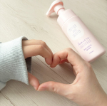 「フェムケア」気になってだけど実は初めて！ボディソープはアルカリ性のものが多いのにデリケートゾーンは弱酸性なんだって！！M&Dデリケート泡ウォッシュは泡ででてくるデリケートゾーン用の泡ウォ&hellip;のInstagram画像