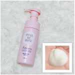 弱酸性＆アミノ酸系洗浄剤の低刺激泡ウォッシュ、M&D デリケート泡ウォッシュです。ふわふわの泡が気に入りました。泡で出てくるタイプなので、泡立て不要です。香りはアロマ精油とのことですが、私にはラ&hellip;のInstagram画像