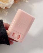 マザーアンドドーター・クリアUVスティック SPF50+PA++++お試ししました♡カラーもサイズ感も好きなデザイン✨個人的に低刺激タイプだから敏感肌にも使いやすいやすくて子供と一緒に使える日焼&hellip;のInstagram画像