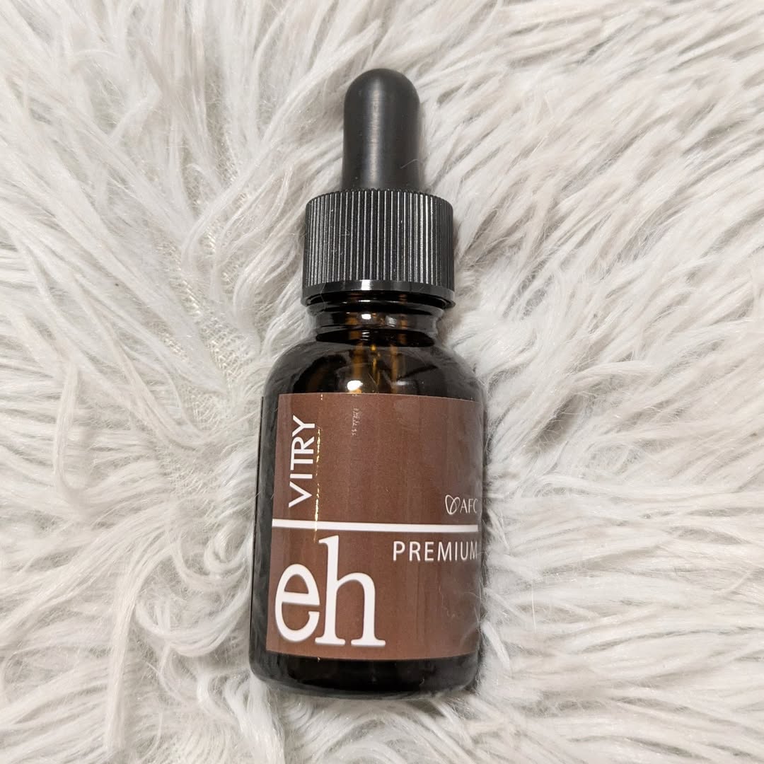 口コミ投稿：VITRY朝晩の洗顔後に手のひらに適量をとりますテクスチャーはさらっとしています。卵…