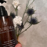 アミノ酸オーガニックシャンプーオーロラシャンプー頭皮に栄養を与え、髪を健やかに保つスカルプシャンプーを使っています‼️とってもいい香りで癒されています🫧🩷わたしにとっては、コンディショナ&hellip;のInstagram画像