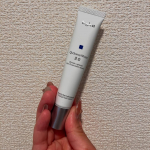 年齢を重ねて目立ってきたお肌のくすみ、シミに気になっていた成分、速攻型ハイドロキノン配合の『QuSomeホワイト2.0』を使い始めてしばらく経ったのですが最後のビフォーアフター写真を自分で見てビックリ&hellip;のInstagram画像