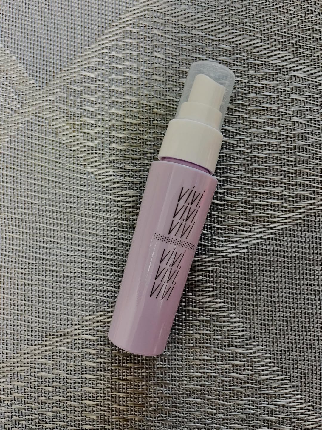 口コミ投稿：モニプラ(@monipla_official ）様参加中🫶【ヴィ・ヴィ　色持ちミスト！】皮脂でメイ…