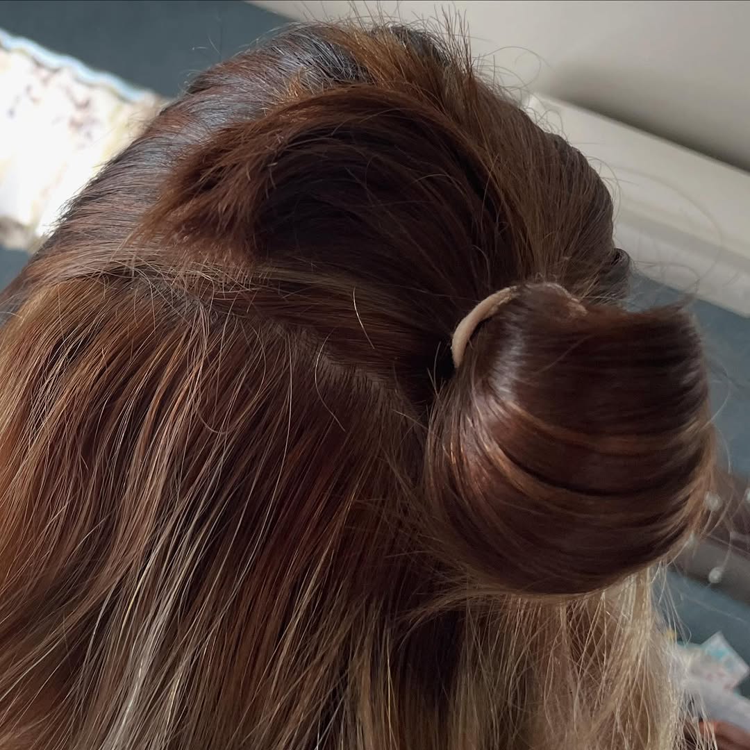 口コミ投稿：ヘナカラートリートメントインナーカラーが落ちてきたので、白髪隠しと共に全体に塗…