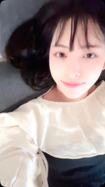 𓈒𓏸最近枕変えたよー🥰首と肩がホッとする枕PLUS首と肩凝りに悩んでるから、これを使ってます🫶🏻スイッチを入れるとブルブルなって40度に温まるの🫶🏻就寝前に心地よい時間を過ごして眠&hellip;のInstagram画像