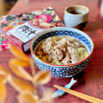 ...肉汁うどんとは、北関東の名物料理なんだね。食べたことがなかったけど今日は見よう見まねで作ってみたよ♪具材は豚肉とネギがおすすめみたいだけどネギの代わりに冷蔵庫にあった白菜をたっ&hellip;のInstagram画像